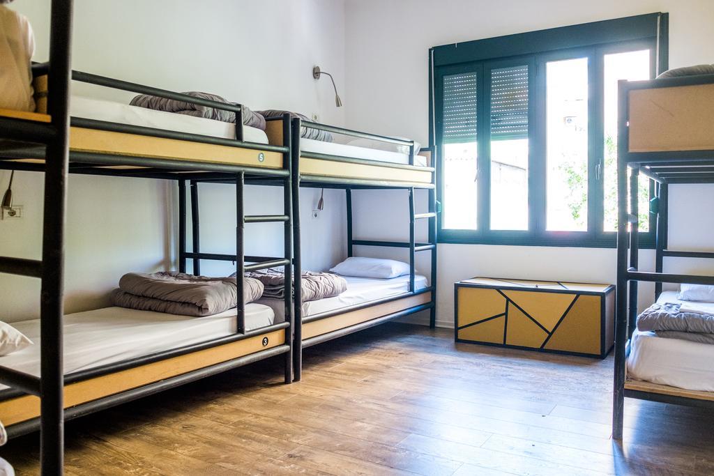 Destil Hostel 地拉那 外观 照片
