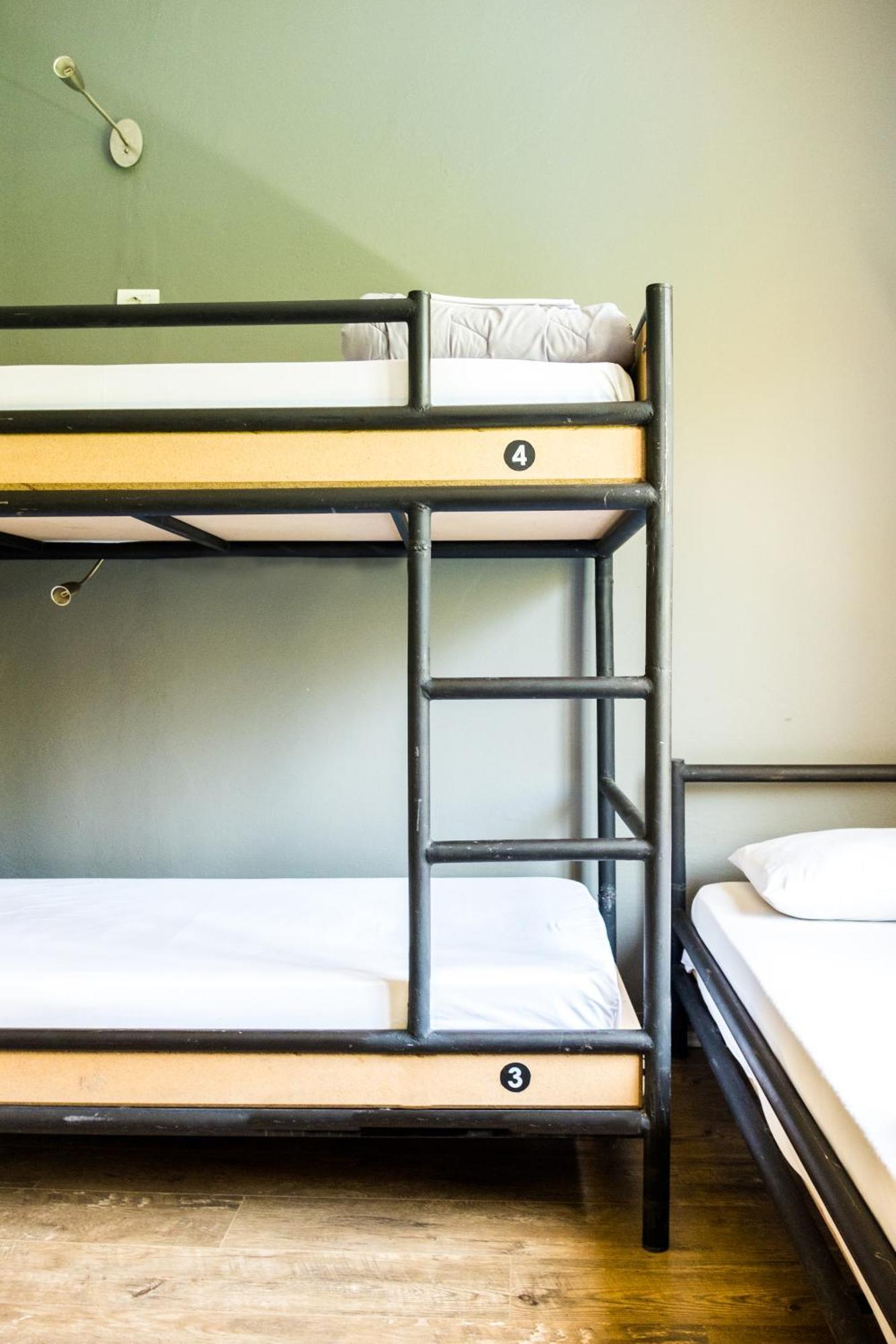 Destil Hostel 地拉那 外观 照片