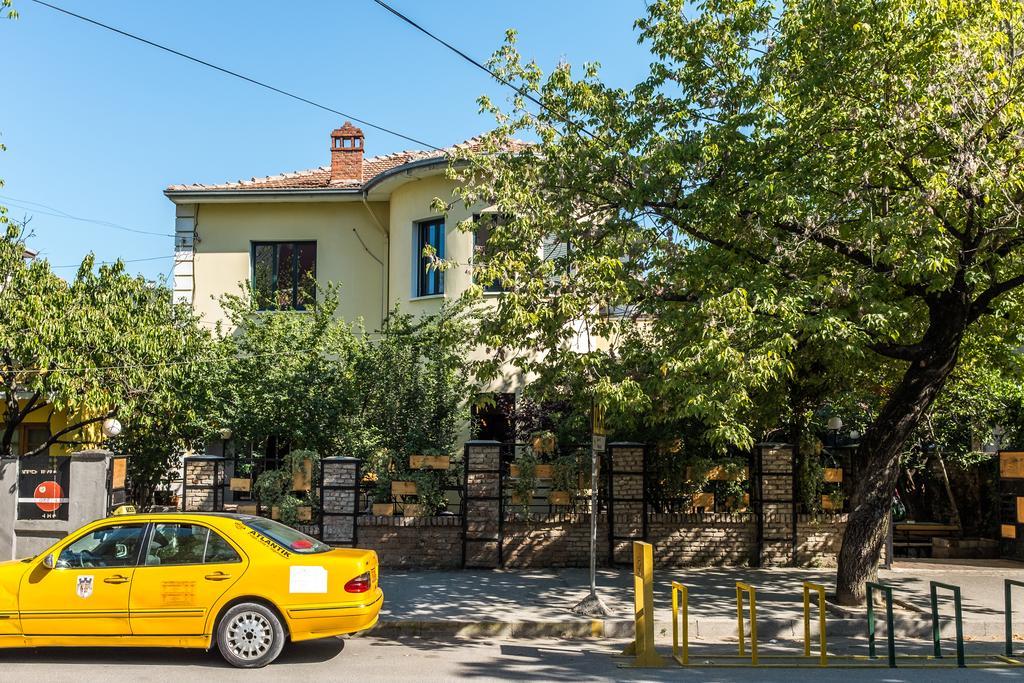 Destil Hostel 地拉那 外观 照片