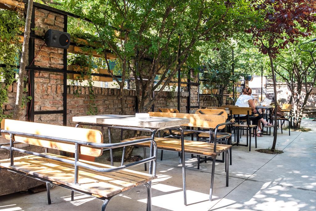 Destil Hostel 地拉那 外观 照片