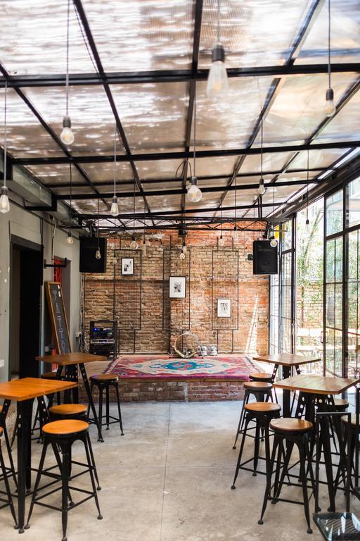 Destil Hostel 地拉那 外观 照片
