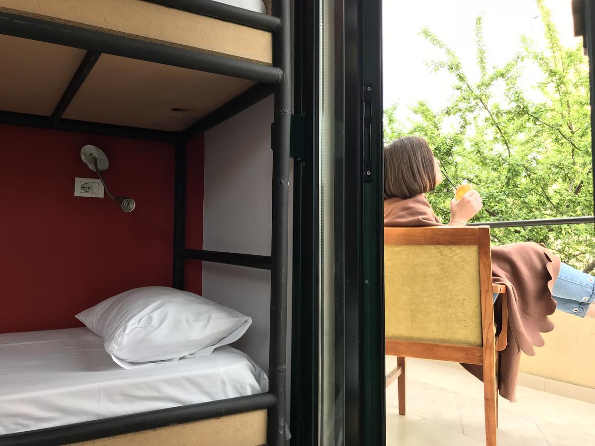 Destil Hostel 地拉那 外观 照片